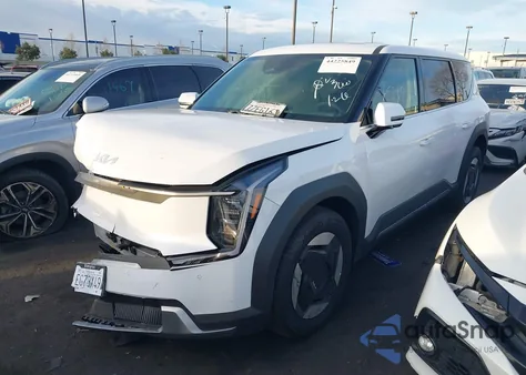 2026 Kia Ev9 Light Long Range z USA, uszkodzony, nr VIN 5XYAB5S16TG004103